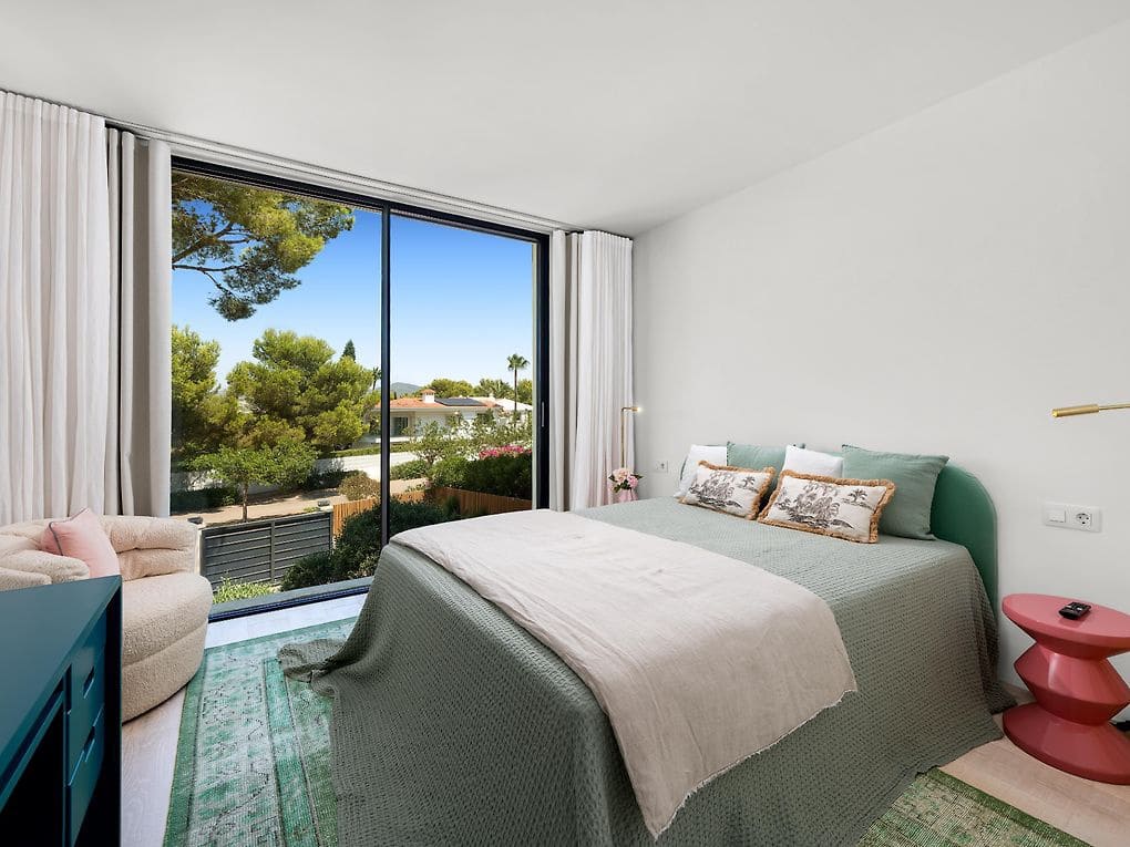 5 bedroom Villa for sale in Santa Ponsa with pool garage - € 3,700,000 (Ref: 10140445)