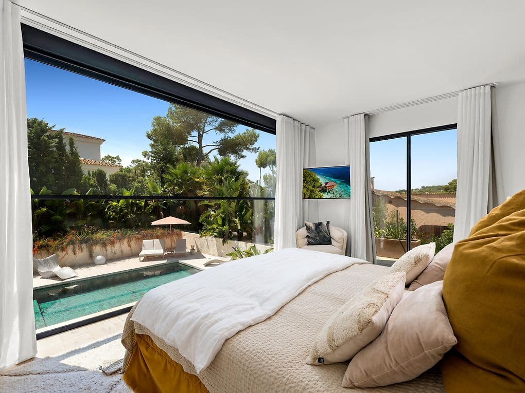 5 bedroom Villa for sale in Santa Ponsa with pool garage - € 3,700,000 (Ref: 10140445)