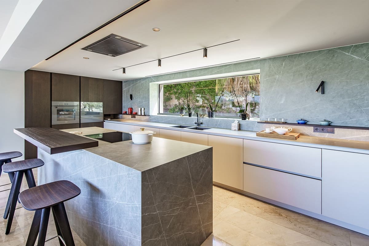 4 sovrum Villa till salu i Santa Ponsa med pool garage - 6 750 000 € (Ref: 10156227)