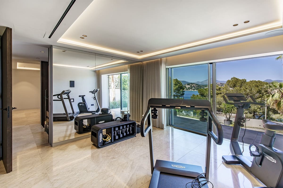 4 sovrum Villa till salu i Santa Ponsa med pool garage - 6 750 000 € (Ref: 10156227)
