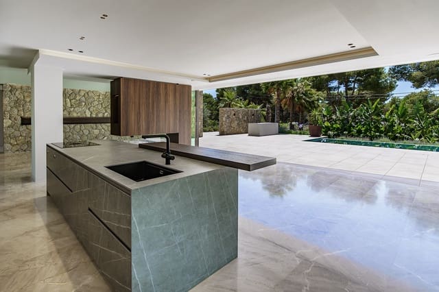 4 chambre Villa/Maison à vendre à Santa Ponsa, Calvià avec piscine garage - 5 650 000 € (Ref: 10156875)