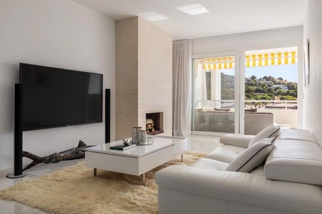 2 soveværelse Lejlighed til salg i Santa Ponsa, Calvià med garage - € 650.000 (Ref: 8481216)