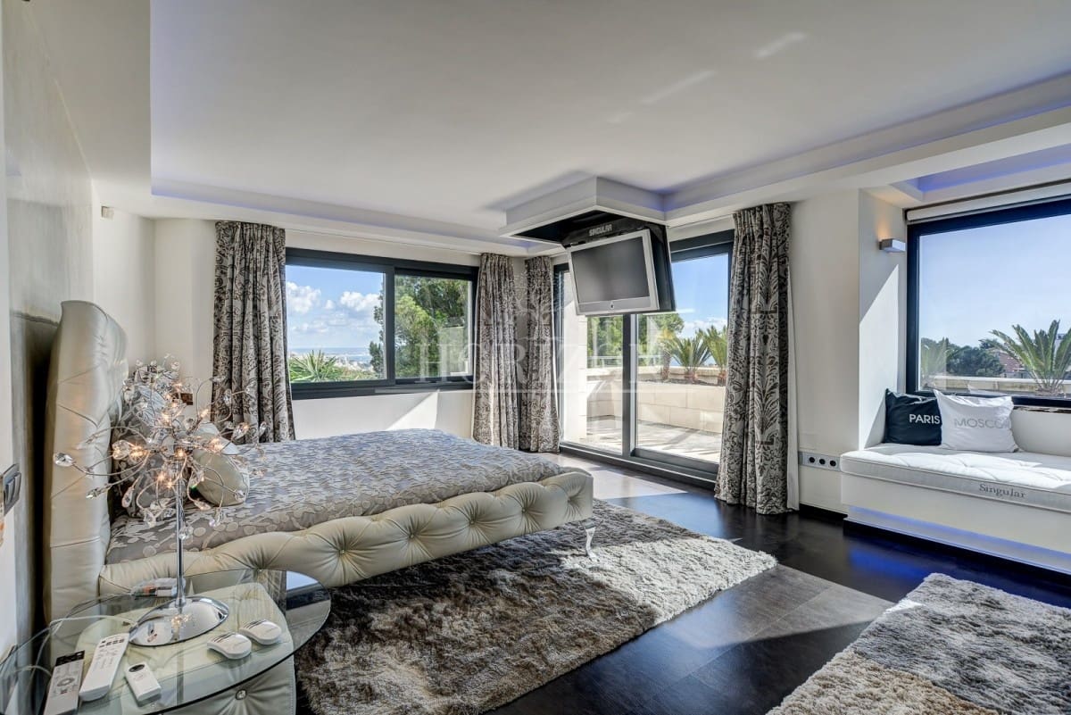 5 soveværelse Villa til salg i Bendinat med swimmingpool garage - € 5.950.000 (Ref: 8481231)