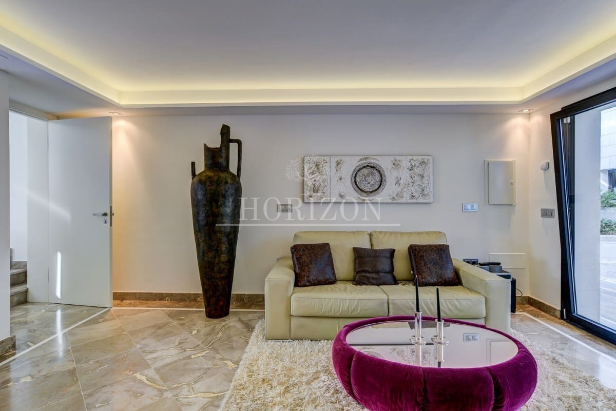 5 soveværelse Villa til salg i Bendinat med swimmingpool garage - € 5.950.000 (Ref: 8481231)