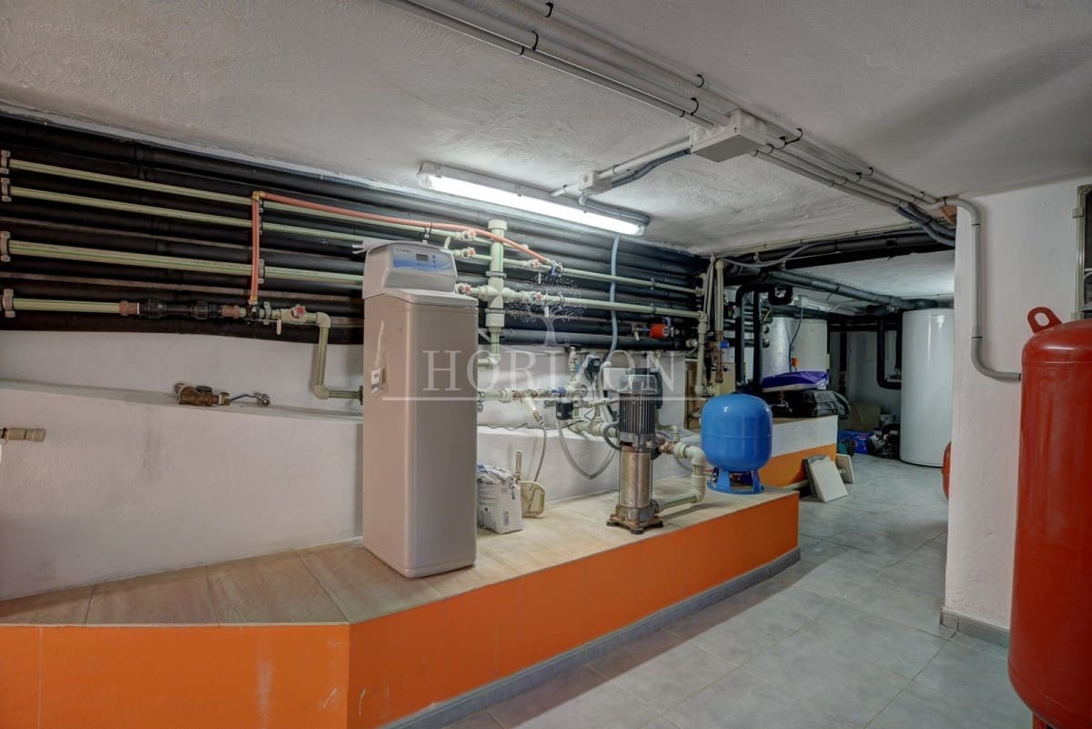 5 soveværelse Villa til salg i Bendinat med swimmingpool garage - € 5.950.000 (Ref: 8481231)