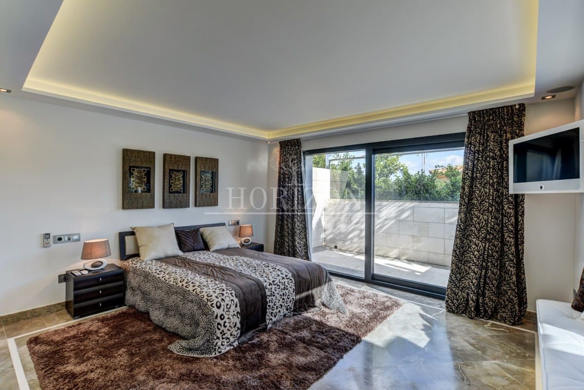 5 soveværelse Villa til salg i Bendinat med swimmingpool garage - € 5.950.000 (Ref: 8481231)