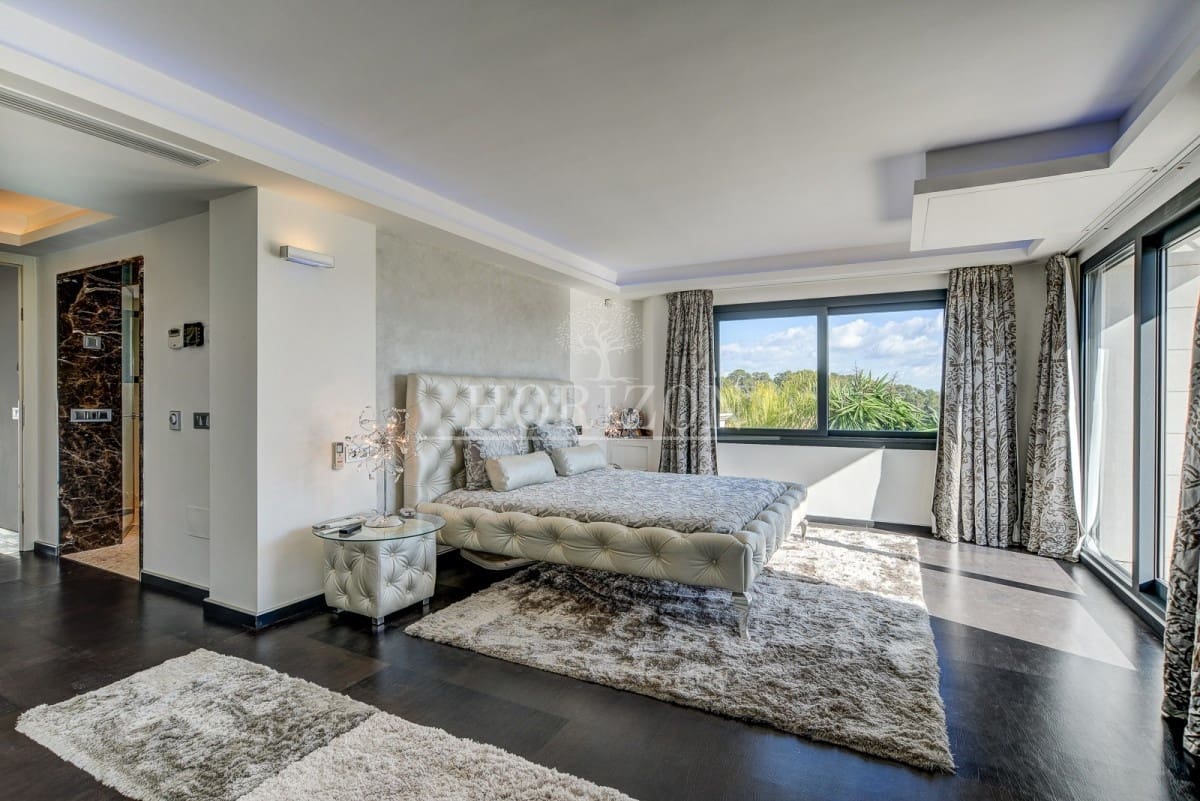 5 soveværelse Villa til salg i Bendinat med swimmingpool garage - € 5.950.000 (Ref: 8481231)