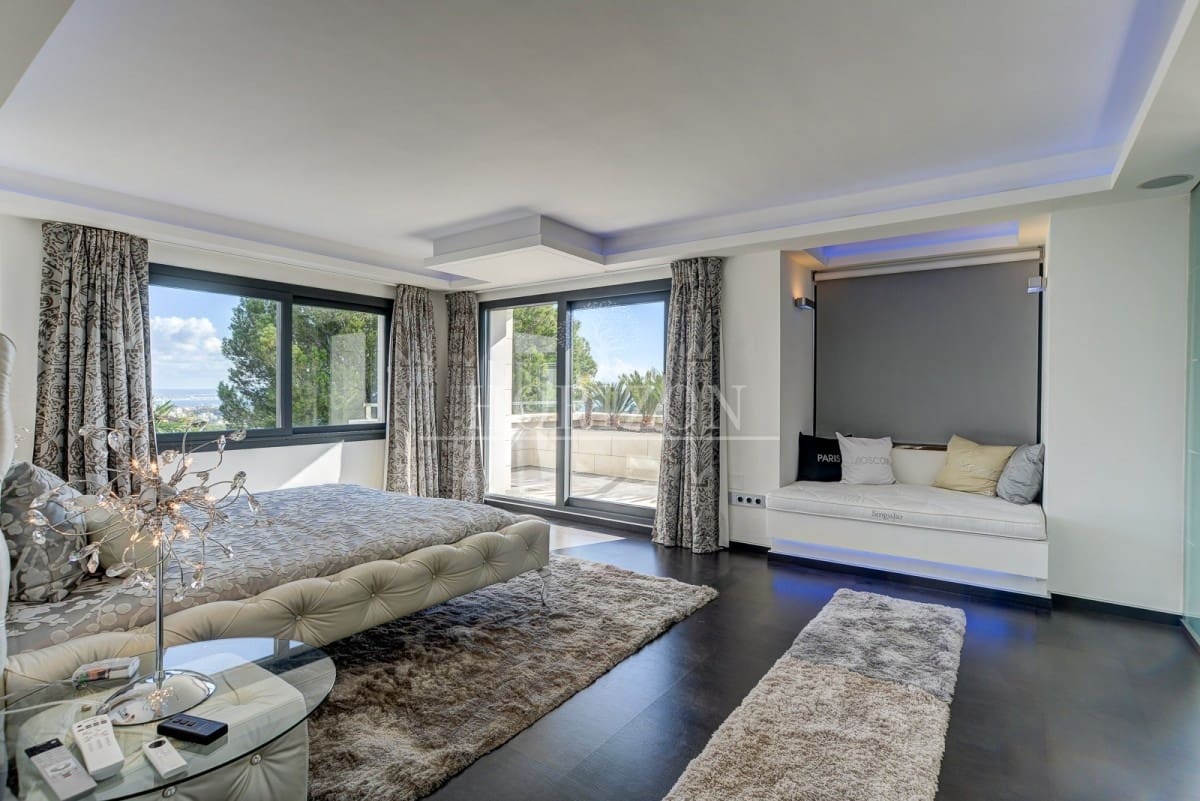 5 soveværelse Villa til salg i Bendinat med swimmingpool garage - € 5.950.000 (Ref: 8481231)