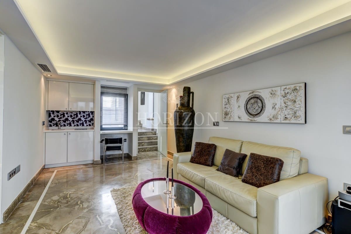 5 soveværelse Villa til salg i Bendinat med swimmingpool garage - € 5.950.000 (Ref: 8481231)