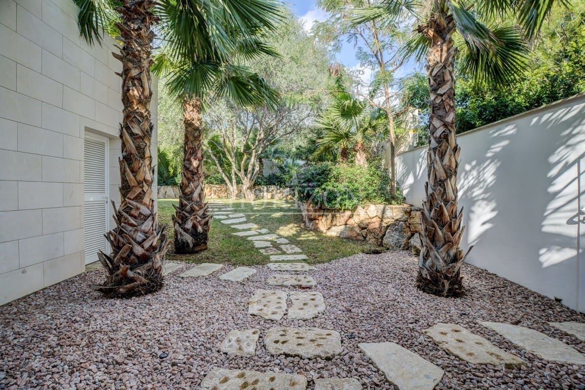 5 soveværelse Villa til salg i Bendinat med swimmingpool garage - € 5.950.000 (Ref: 8481231)