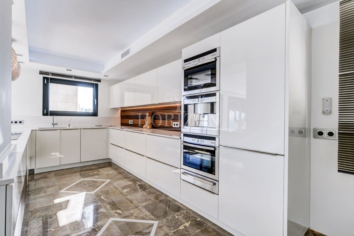 5 soveværelse Villa til salg i Bendinat med swimmingpool garage - € 5.950.000 (Ref: 8481231)