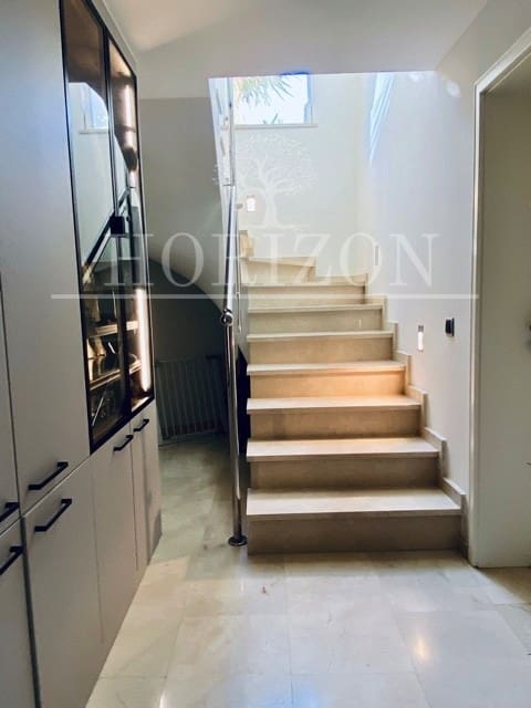 5 bedroom Villa for sale in Santa Ponsa with pool garage - € 3,950,000 (Ref: 8481232)