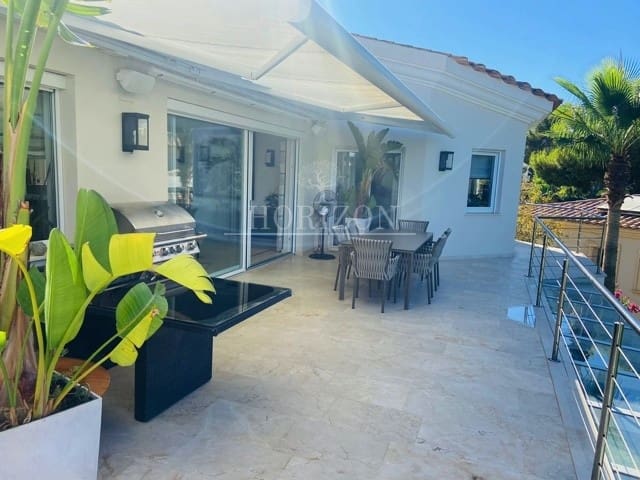 5 bedroom Villa for sale in Santa Ponsa with pool garage - € 3,950,000 (Ref: 8481232)