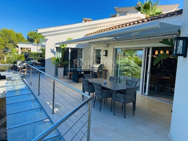 5 bedroom Villa for sale in Santa Ponsa with pool garage - € 3,950,000 (Ref: 8481232)