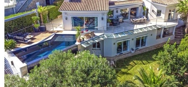5 bedroom Villa for sale in Santa Ponsa with pool garage - € 3,950,000 (Ref: 8481232)