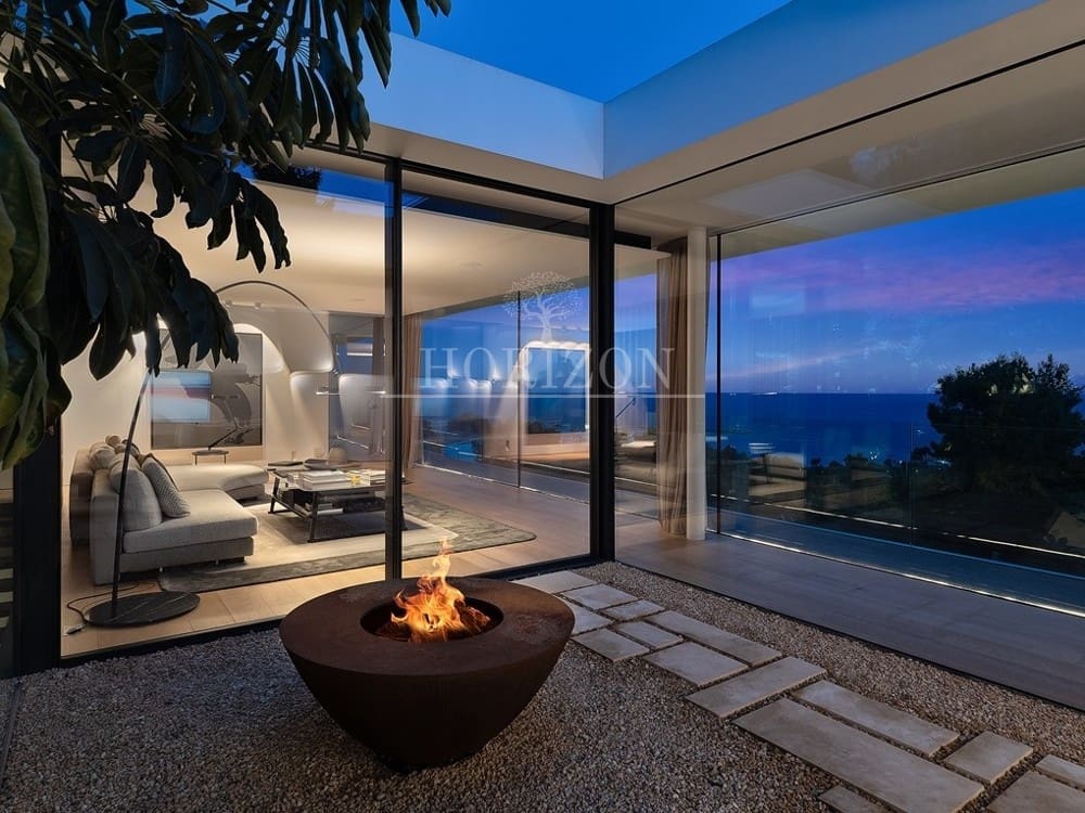 4 makuuhuone Huvila myytävänä paikassa Costa d'en Blanes mukana uima-altaan 
autotalli - 6 950 000 € (Ref: 8481236)