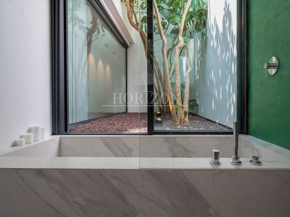 4 makuuhuone Huvila myytävänä paikassa Costa d'en Blanes mukana uima-altaan 
autotalli - 6 950 000 € (Ref: 8481236)