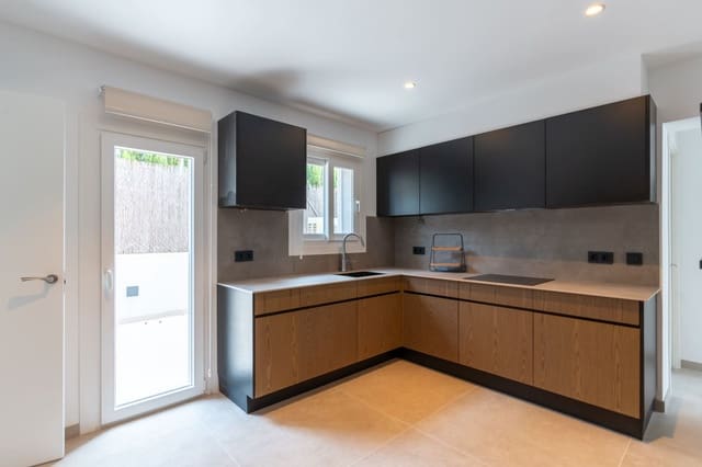 4 soveværelse Villa til salg i Playa de Palma, Palma de Mallorca med garage - € 1.680.000 (Ref: 8536171)