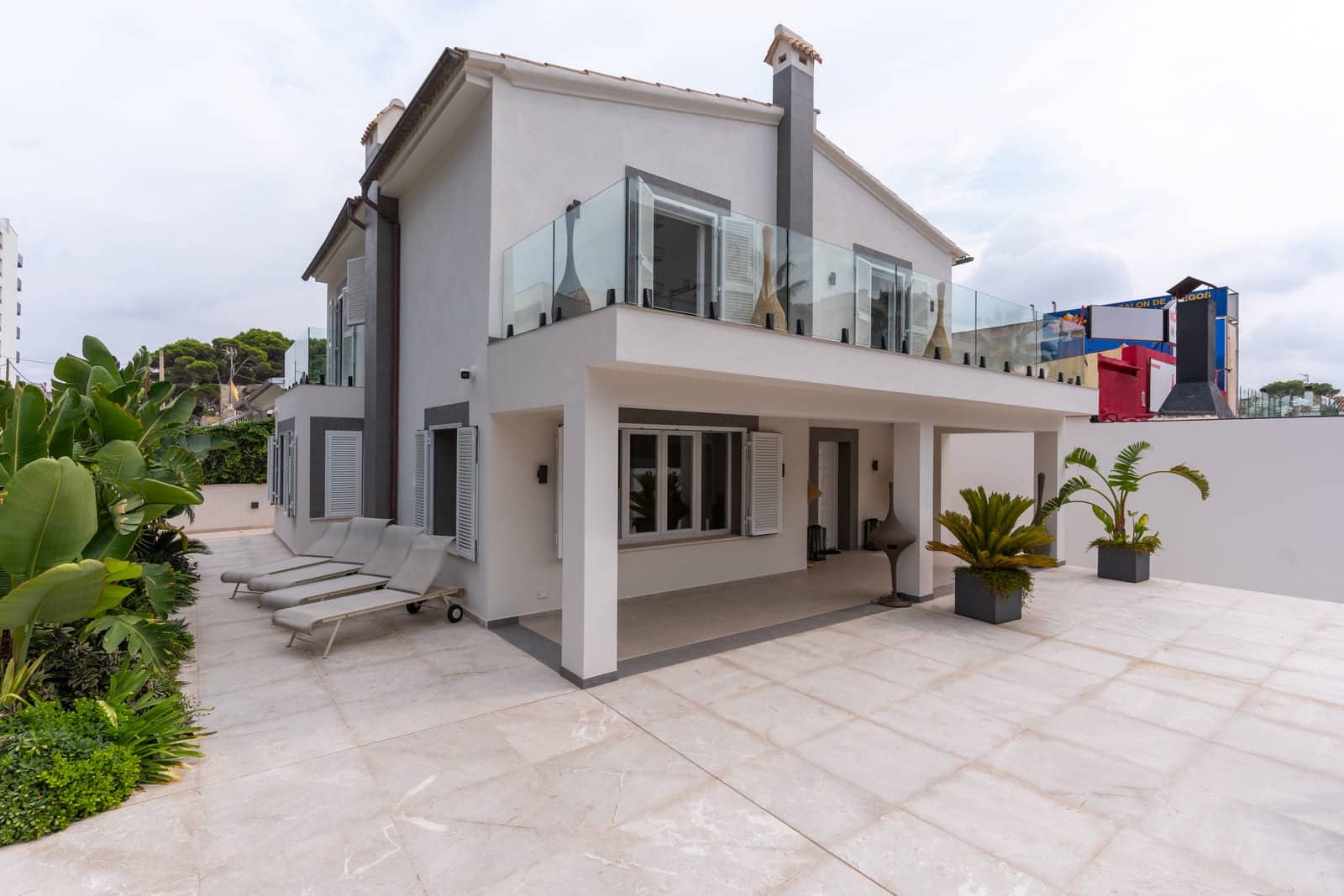 4 soveværelse Villa til salg i Playa de Palma med garage - € 1.680.000 (Ref: 8536171)