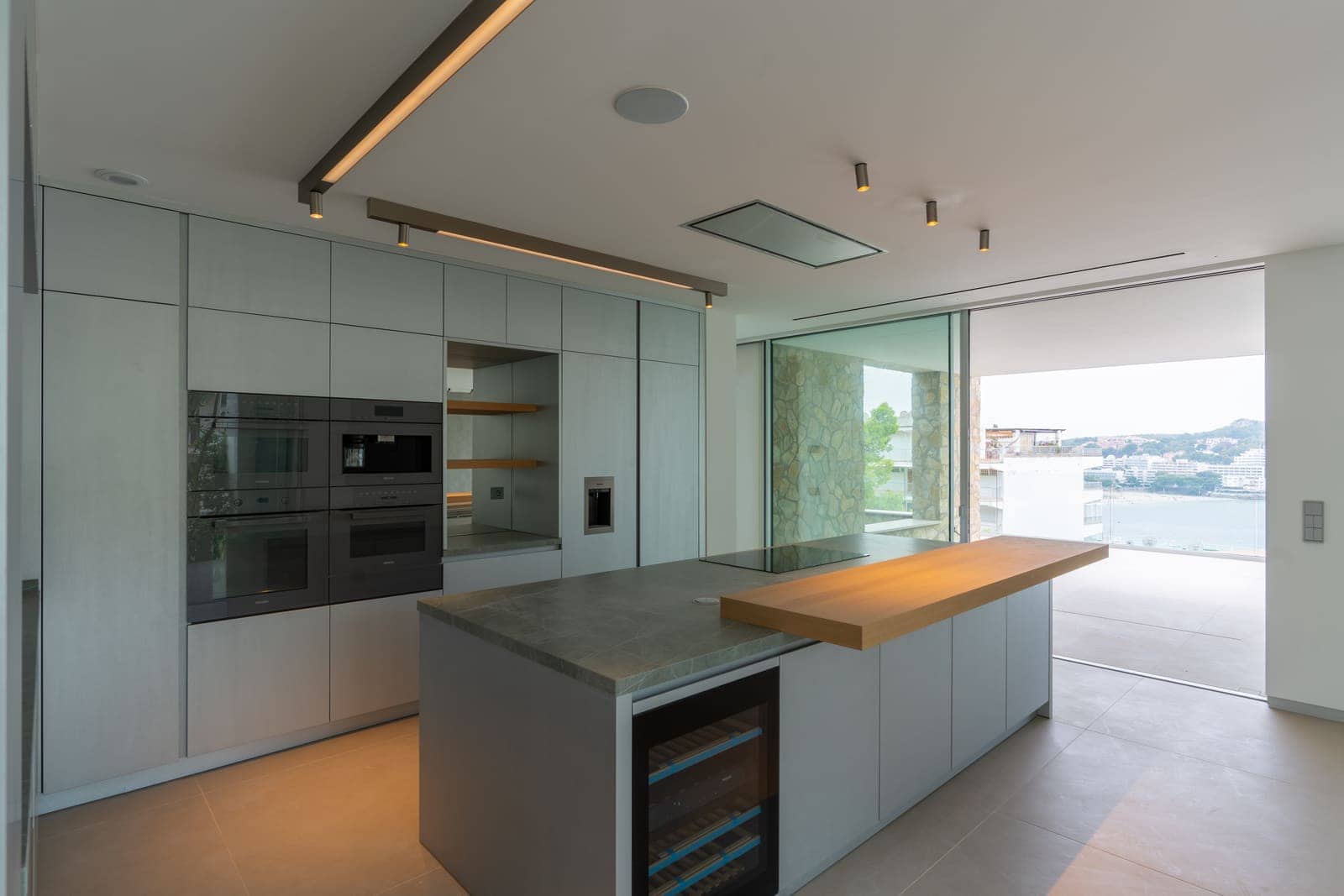 4 bedroom Villa for sale in Costa de la Calma with pool garage - € 4,250,000 (Ref: 8559101)