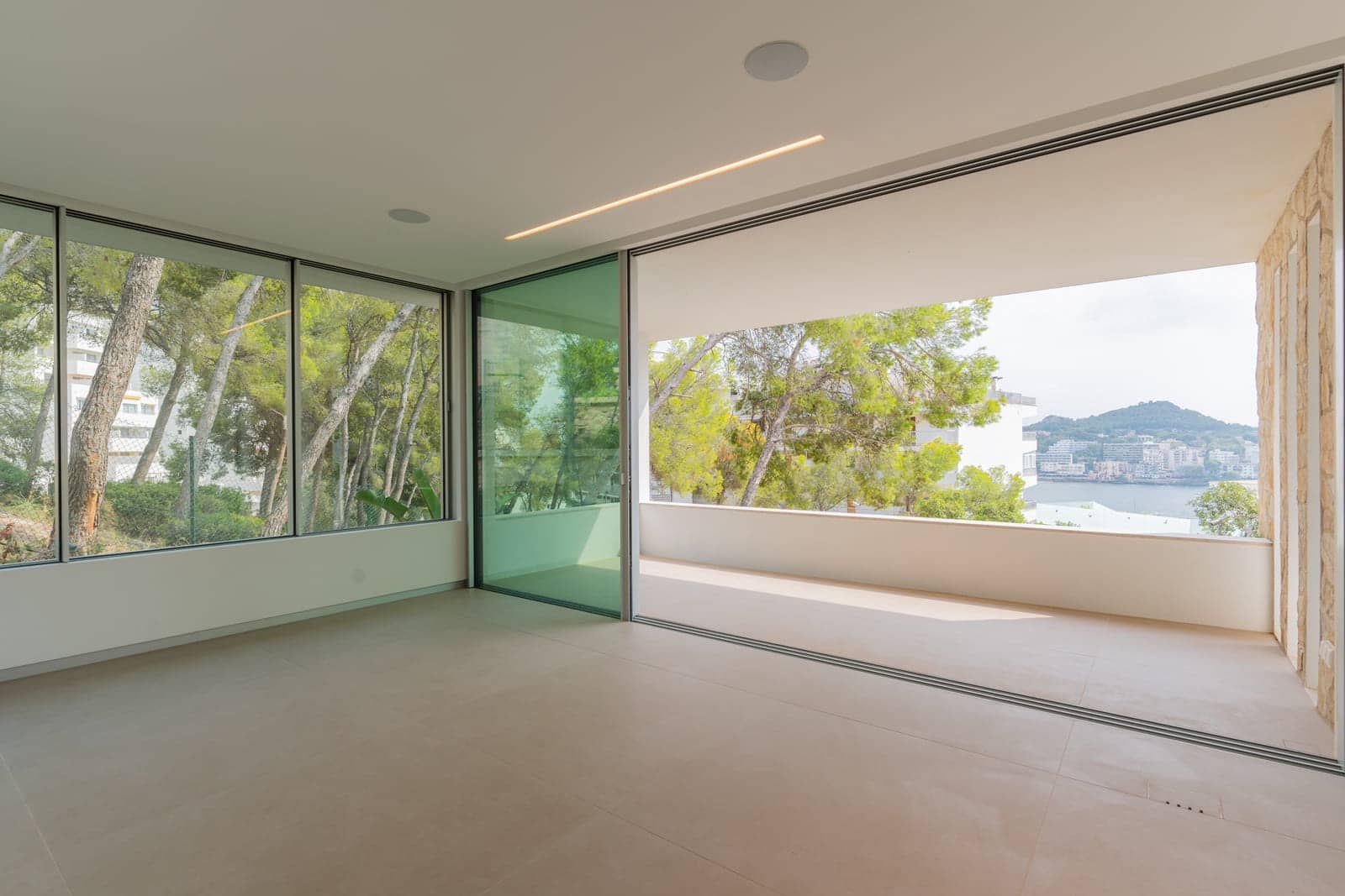 4 bedroom Villa for sale in Costa de la Calma with pool garage - € 4,250,000 (Ref: 8559101)