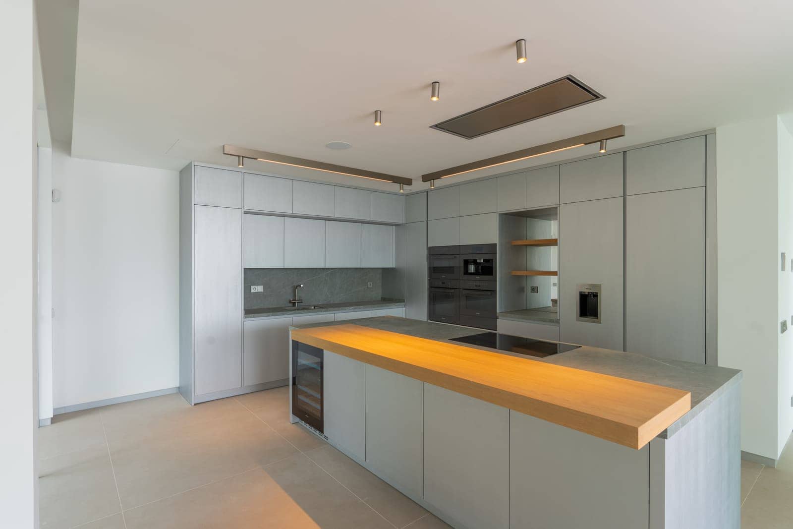 4 bedroom Villa for sale in Costa de la Calma with pool garage - € 4,250,000 (Ref: 8559101)