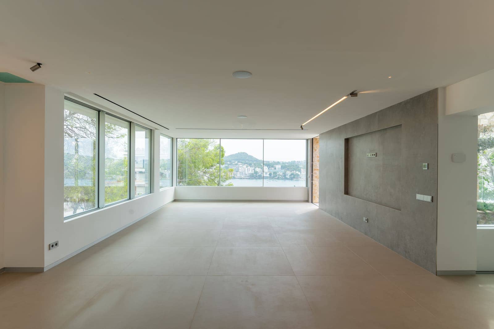 4 bedroom Villa for sale in Costa de la Calma with pool garage - € 4,250,000 (Ref: 8559101)