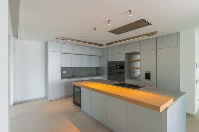 Chalet de 4 habitaciones en Costa de la Calma, Calvià en venta con piscina garaje - 4.250.000 € (Ref: 8559101)