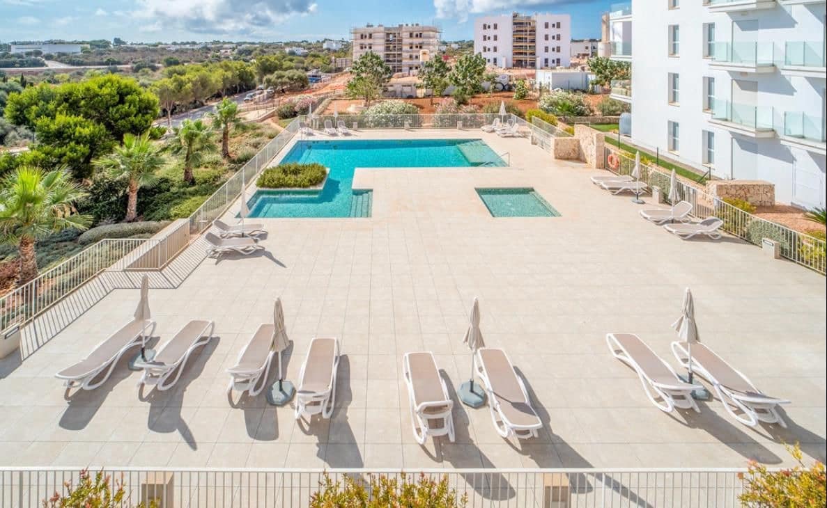 2 sypialnia Mieszkanie na sprzedaż w Cala d'Or z basenem garażem - 415 000 € (Ref: 8569160)