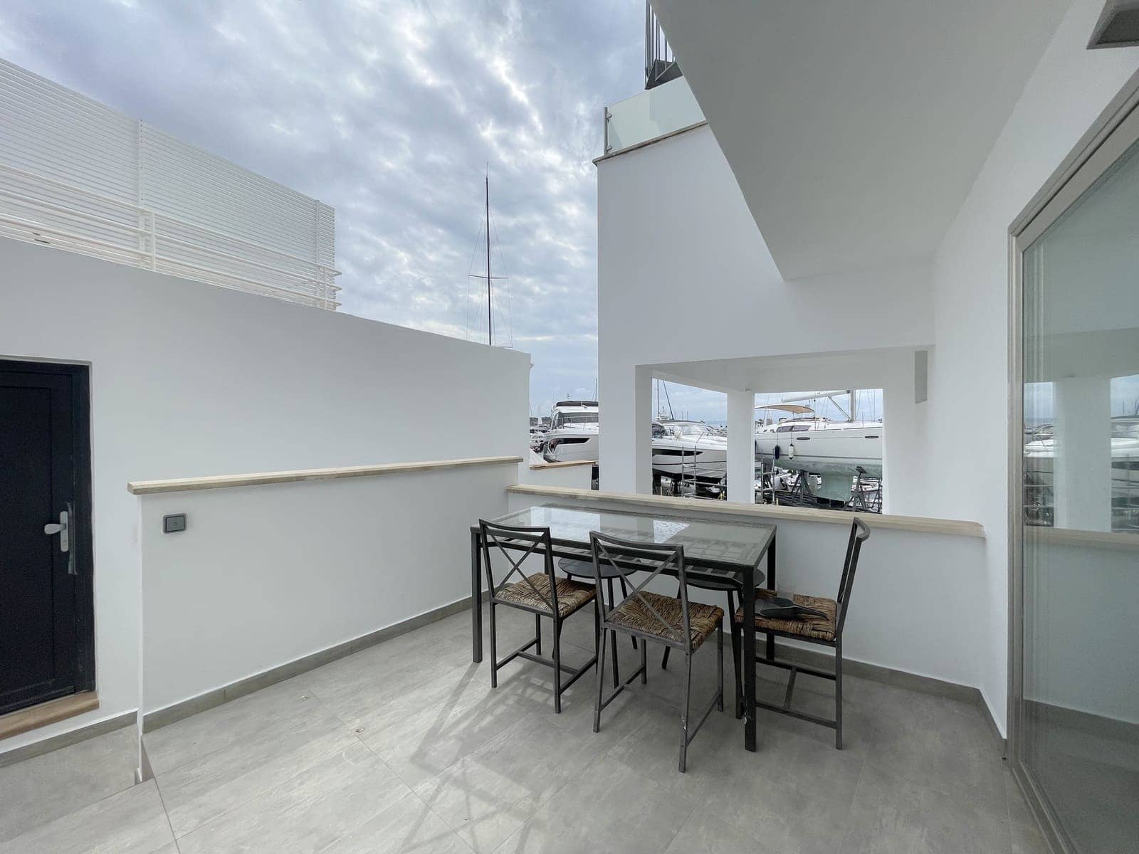 3 soveværelse Lejlighed til leje i Cala Mayor med swimmingpool - € 4.250 (Ref: 8671460)