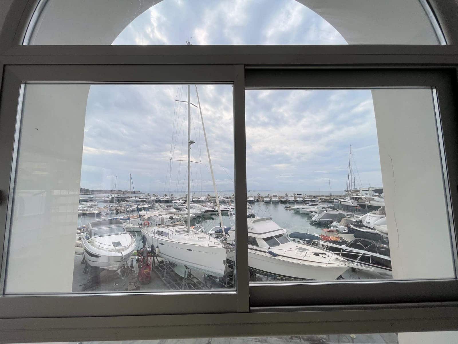 3 soveværelse Lejlighed til leje i Cala Mayor med swimmingpool - € 4.250 (Ref: 8671460)