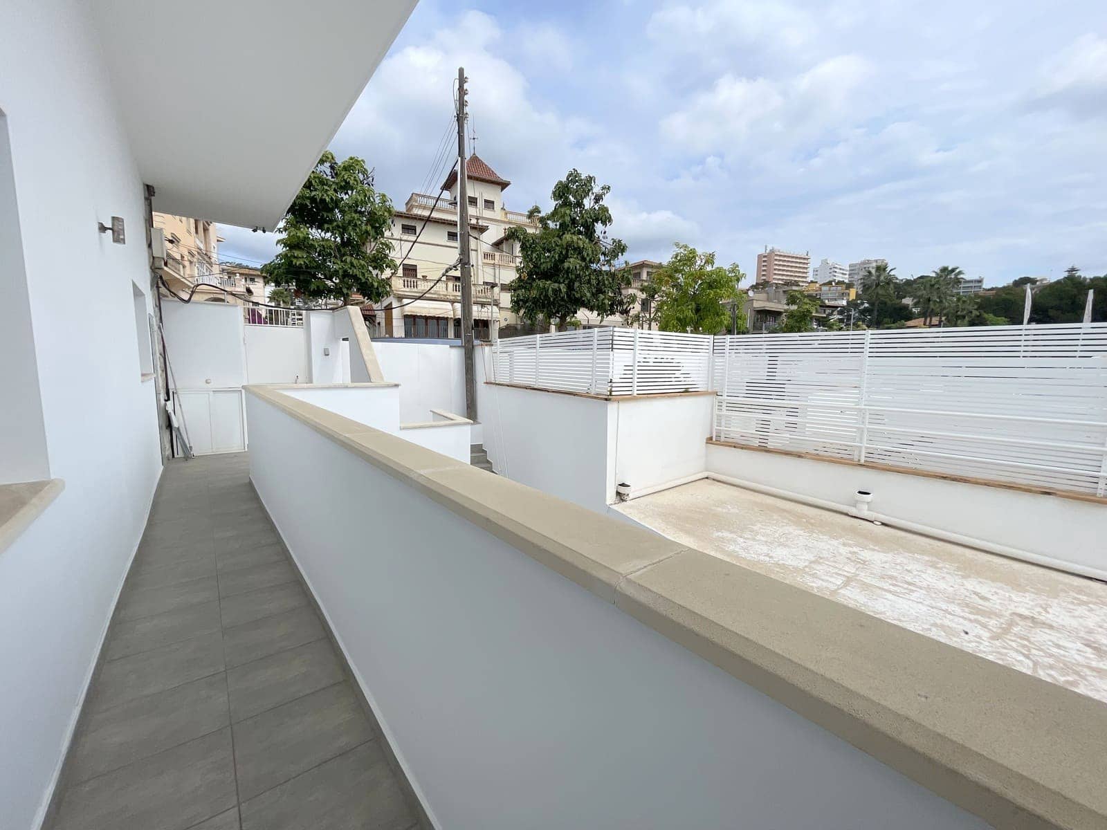 3 soveværelse Lejlighed til leje i Cala Mayor med swimmingpool - € 4.250 (Ref: 8671460)