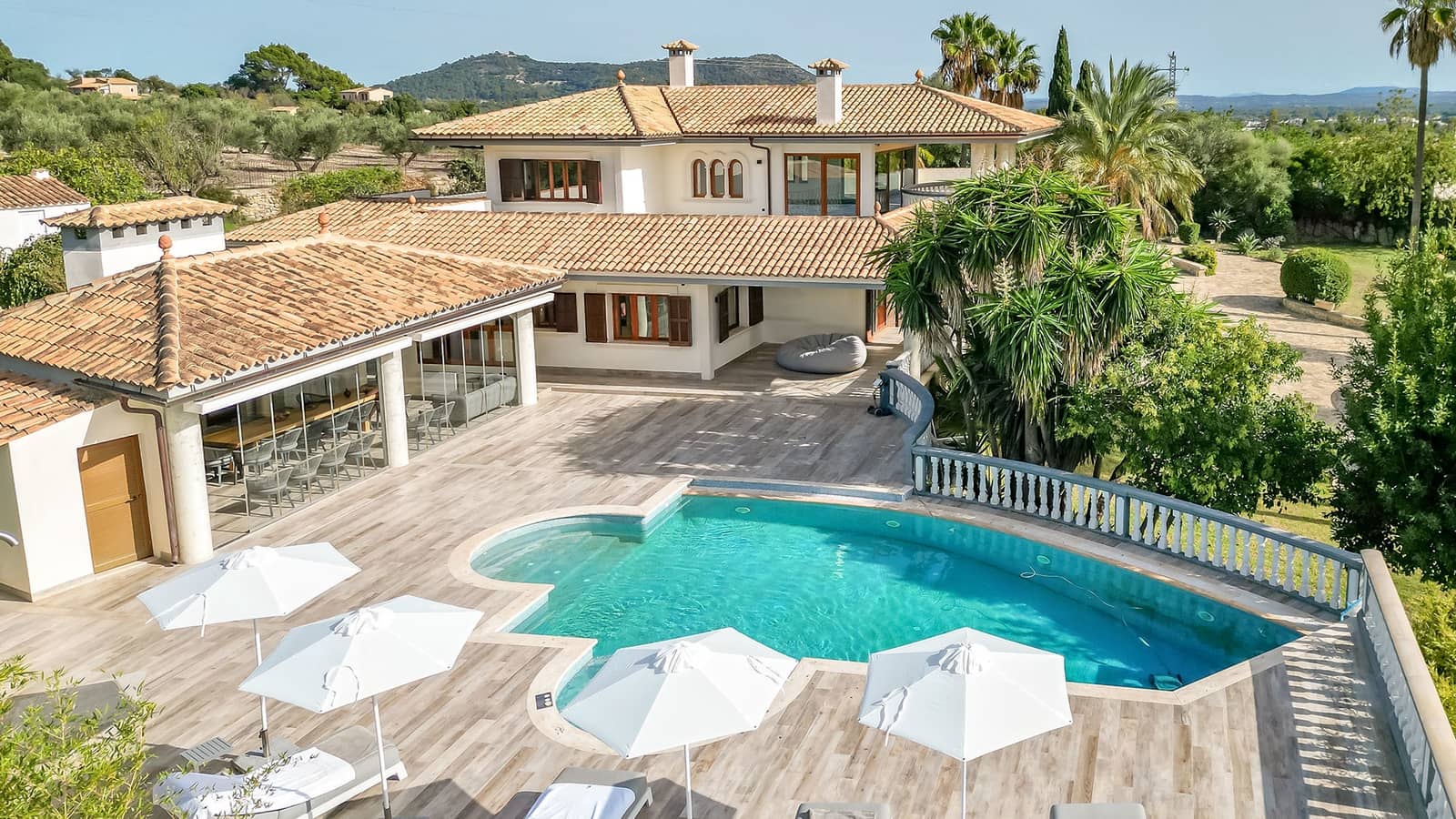 Chalet de 6 habitaciones en Inca en venta con piscina garaje - 2.200.000 € (Ref: 8688738)