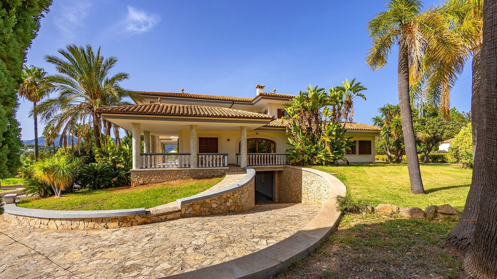 Chalet de 6 habitaciones en Inca en venta con piscina garaje - 2.200.000 € (Ref: 8688738)