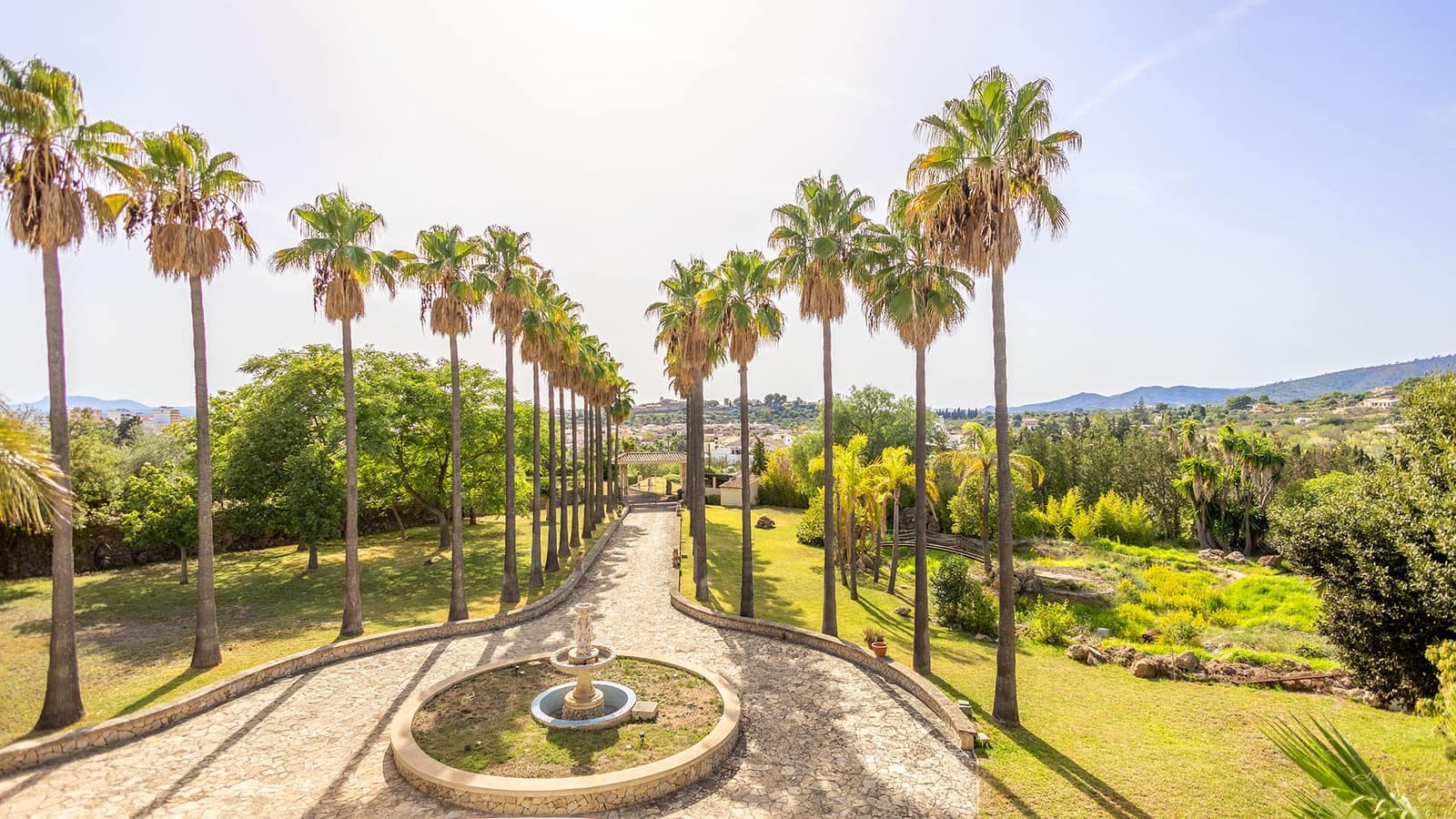 Chalet de 6 habitaciones en Inca en venta con piscina garaje - 2.200.000 € (Ref: 8688738)