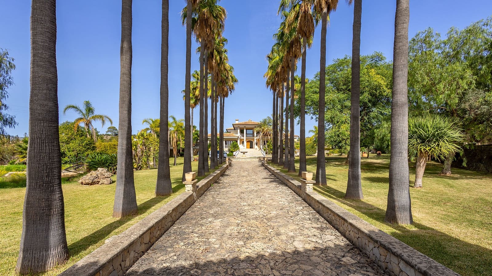 Chalet de 6 habitaciones en Inca en venta con piscina garaje - 2.200.000 € (Ref: 8688738)