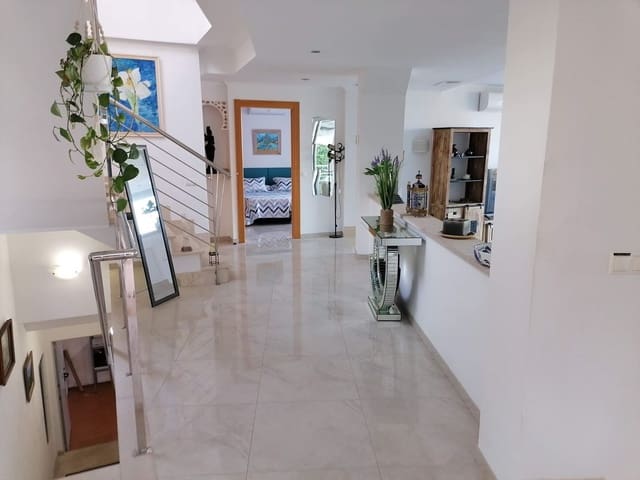 4 soveværelse Villa til leje i Santa Ponsa, Calvià med swimmingpool garage - € 15.000 (Ref: 8879155)