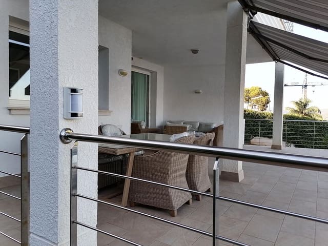 4 soveværelse Villa til leje i Santa Ponsa, Calvià med swimmingpool garage - € 15.000 (Ref: 8879155)