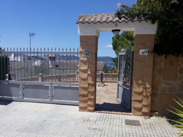 6 sypialnia Willa na sprzedaż w Santa Ponsa, Calvià z basenem garażem - 2 150 000 € (Ref: 8879158)