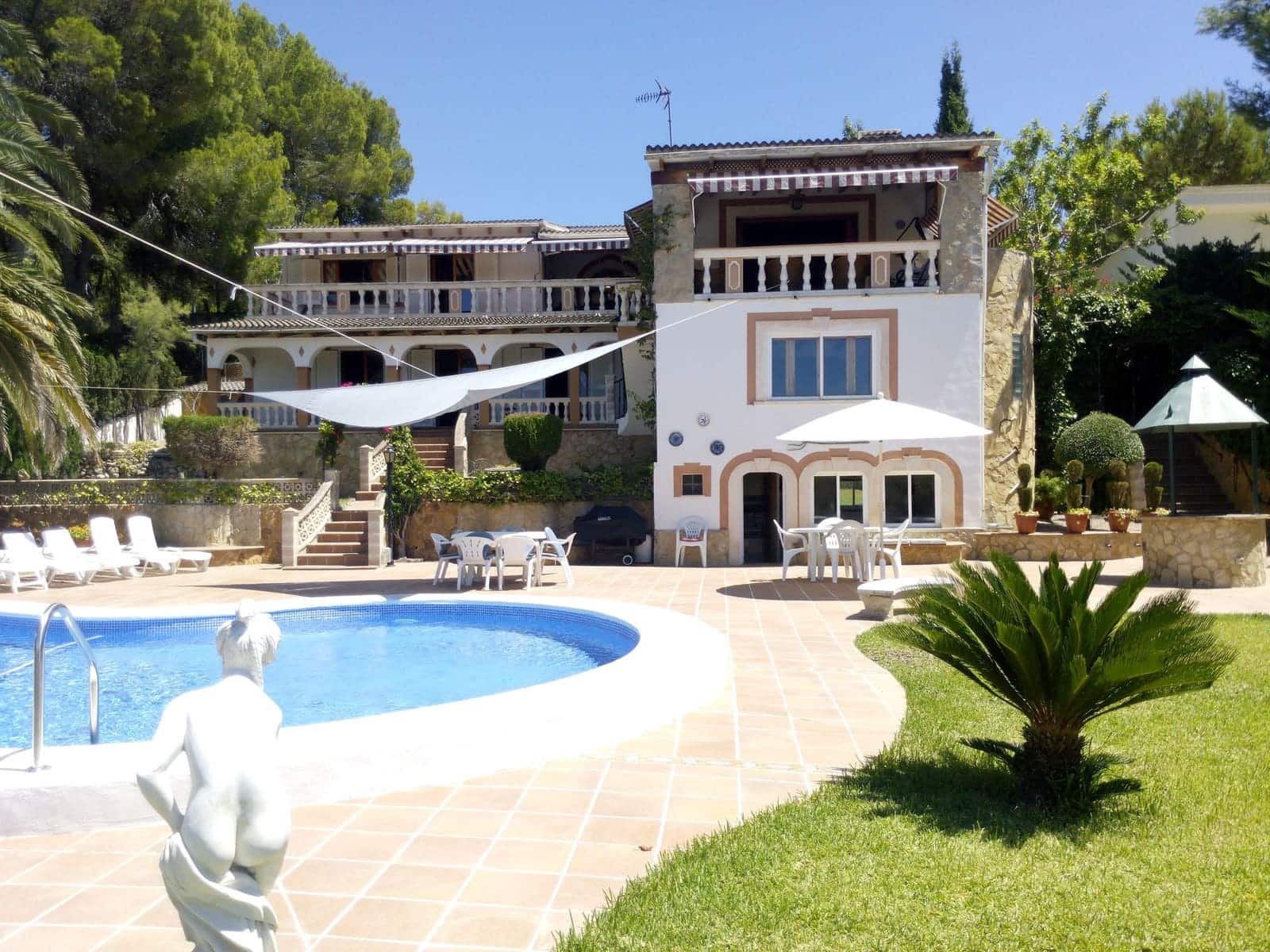 Chalet de 6 habitaciones en Santa Ponsa en venta con piscina garaje - 2.150.000 € (Ref: 8879158)