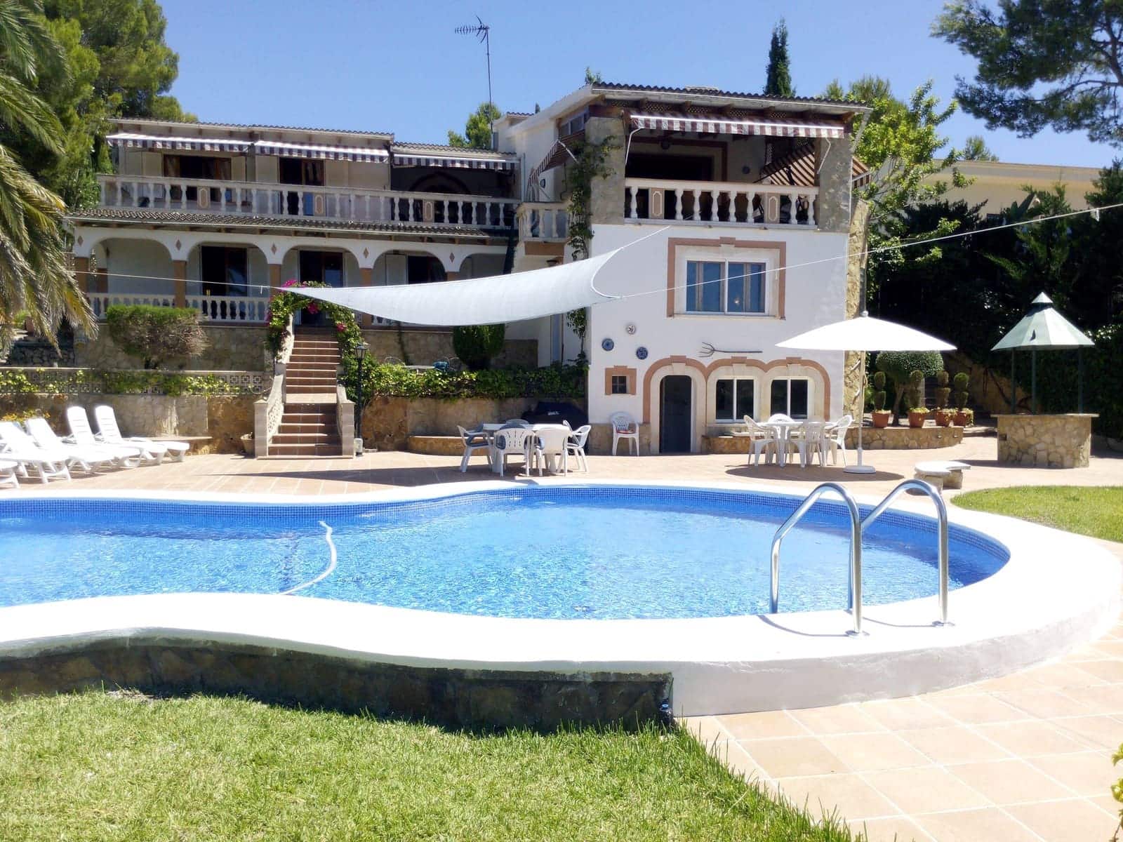 Chalet de 6 habitaciones en Santa Ponsa en venta con piscina garaje - 2.150.000 € (Ref: 8879158)