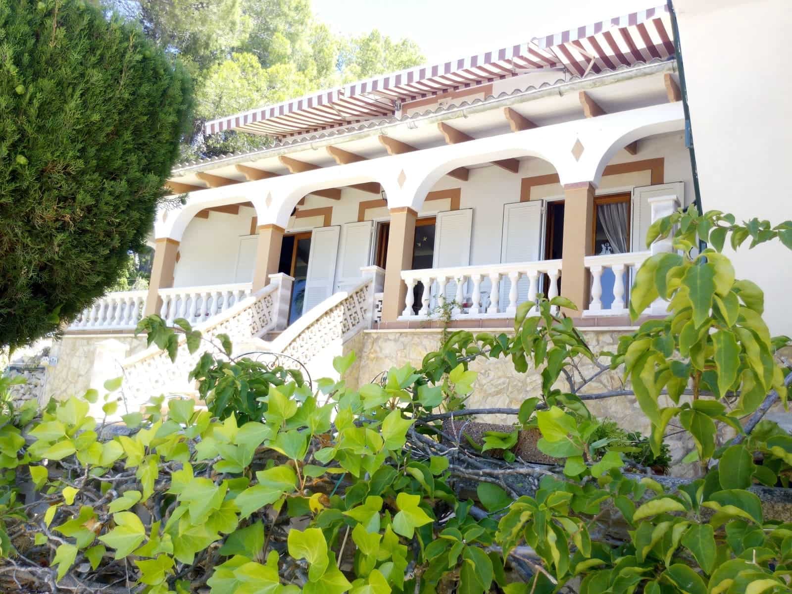 Chalet de 6 habitaciones en Santa Ponsa en venta con piscina garaje - 2.150.000 € (Ref: 8879158)
