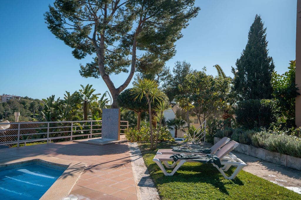 3 soveværelse Lejlighed til salg i Bendinat med swimmingpool garage - € 1.495.000 (Ref: 8975498)