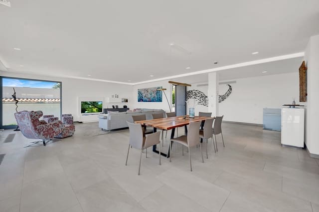 4 soverom Villa til salgs i Santa Ponsa, Calvià med svømmebasseng garasje - € 5 900 000 (Ref: 9002775)