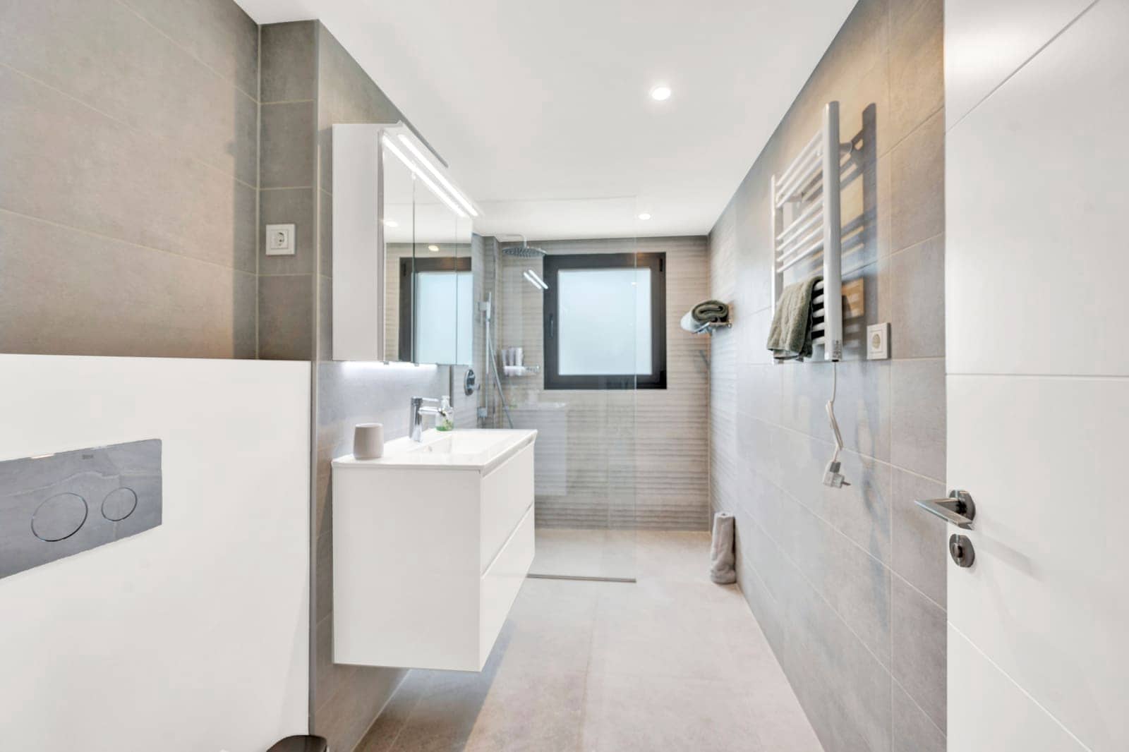 2 sypialnia Penthouse na sprzedaż w Santa Ponsa z basenem garażem - 1 085 000 € (Ref: 9017190)