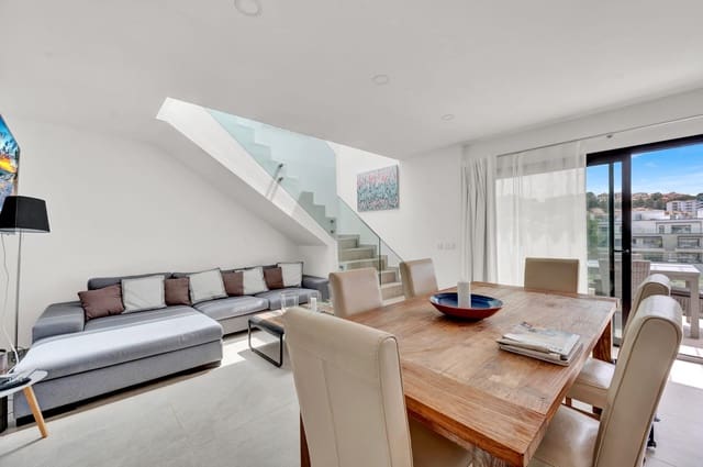 Ático de 2 habitaciones en Santa Ponsa, Calvià en venta con piscina garaje - 1.085.000 € (Ref: 9017190)