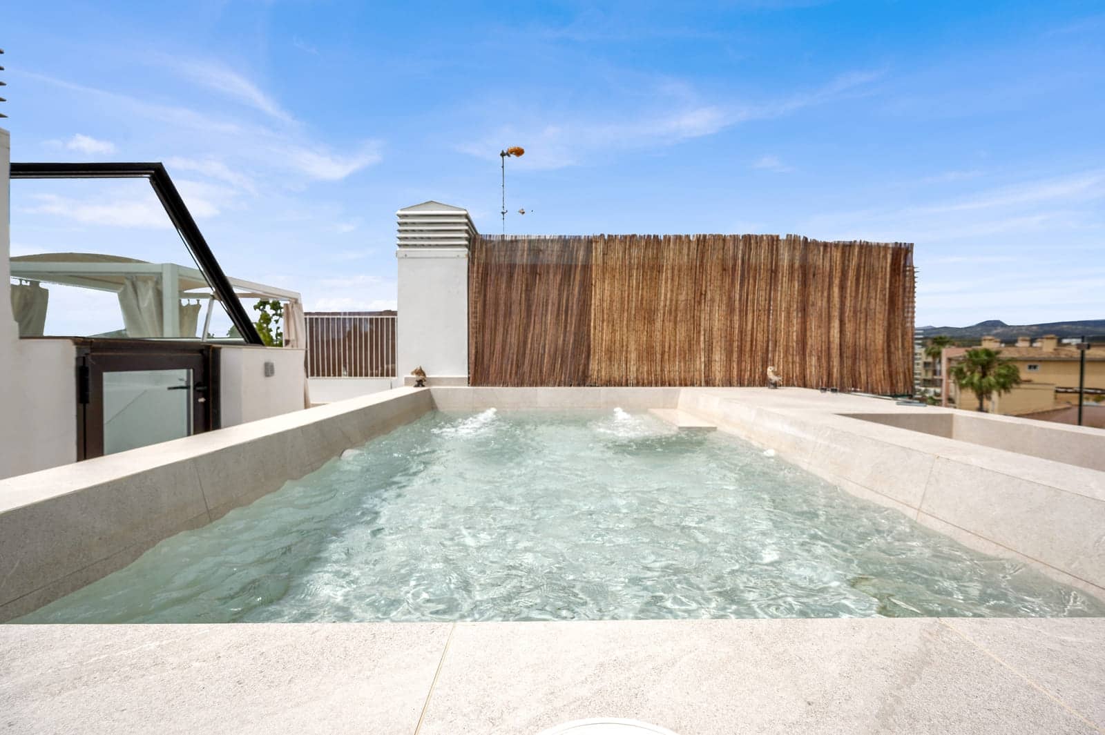 2 sypialnia Penthouse na sprzedaż w Santa Ponsa z basenem garażem - 1 085 000 € (Ref: 9017190)