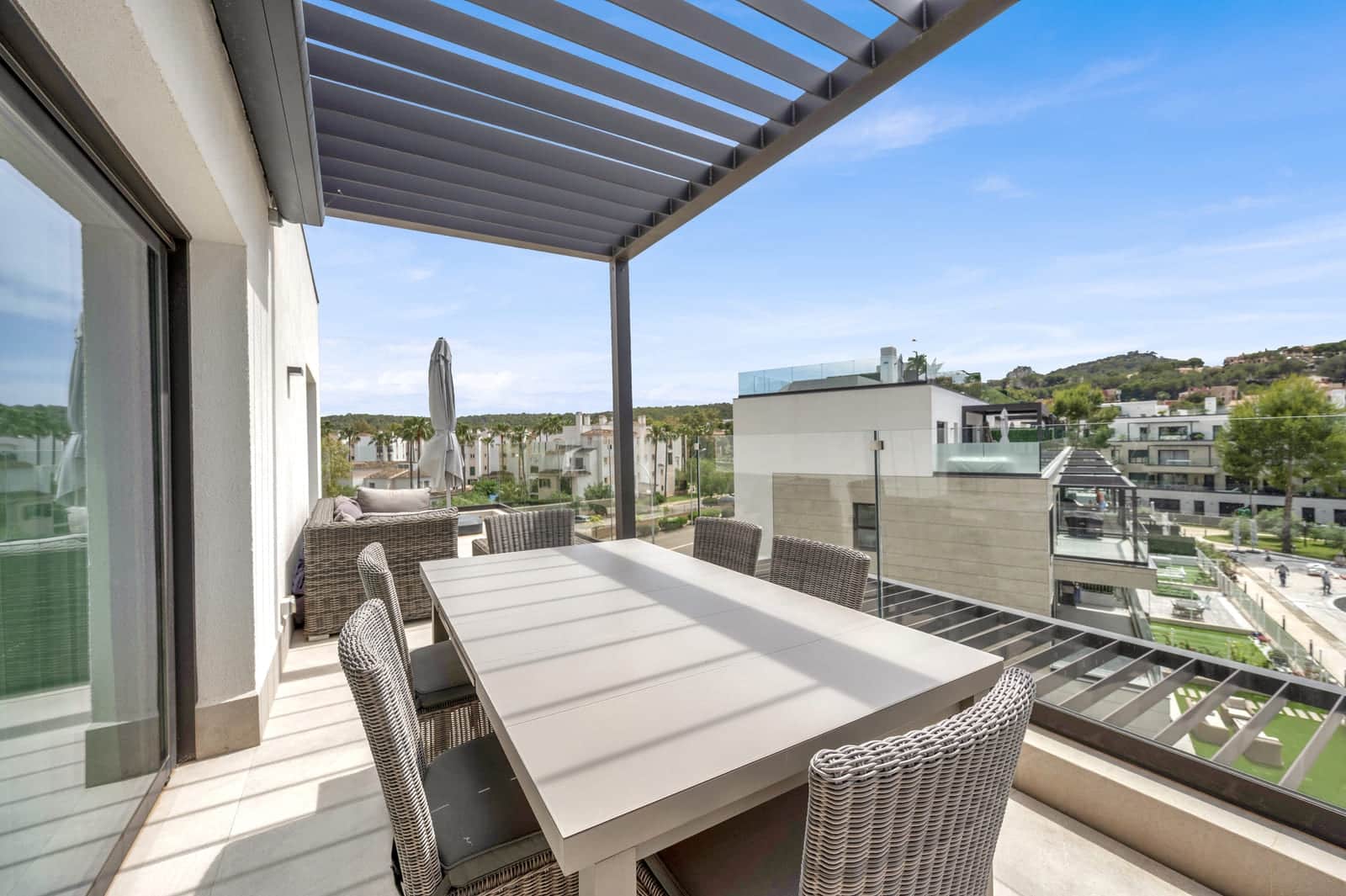 2 sypialnia Penthouse na sprzedaż w Santa Ponsa z basenem garażem - 1 085 000 € (Ref: 9017190)