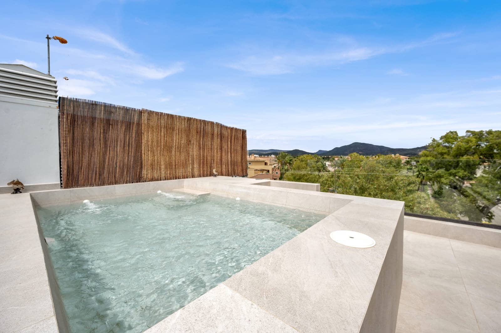 2 sypialnia Penthouse na sprzedaż w Santa Ponsa z basenem garażem - 1 085 000 € (Ref: 9017190)