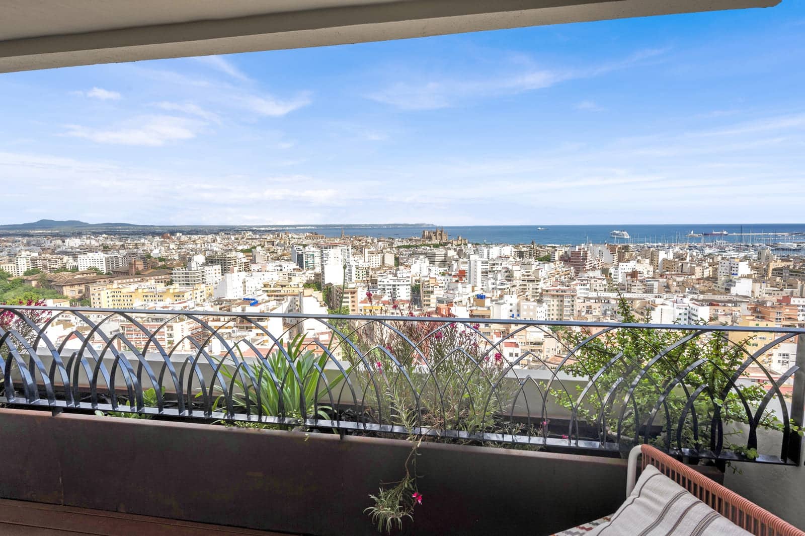 2 soveværelse Lejlighed til salg i Palma de Mallorca med garage - € 1.950.000 (Ref: 9017192)